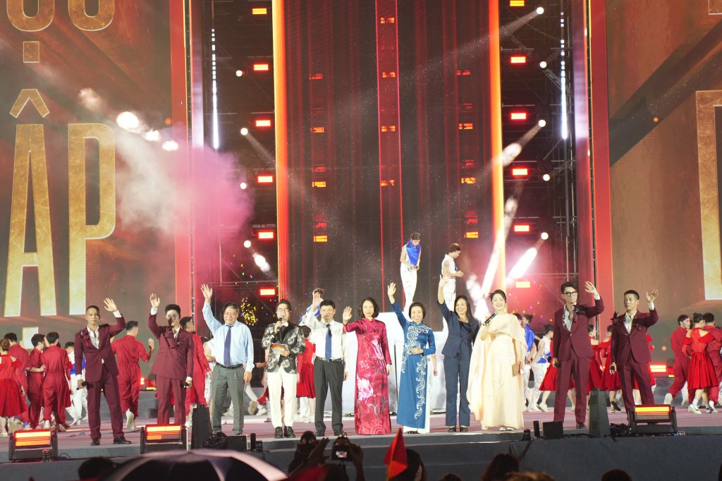 Khắc họa hình ảnh Hà Nội đổi mới, năng động và hội nhập đầy bản lĩnh