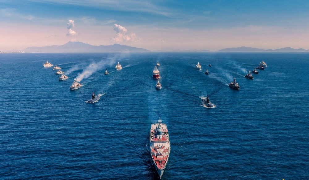 Phóng viên nước ngoài “choáng ngợp” vì tinh thần tự hào dân tộc của người Việt