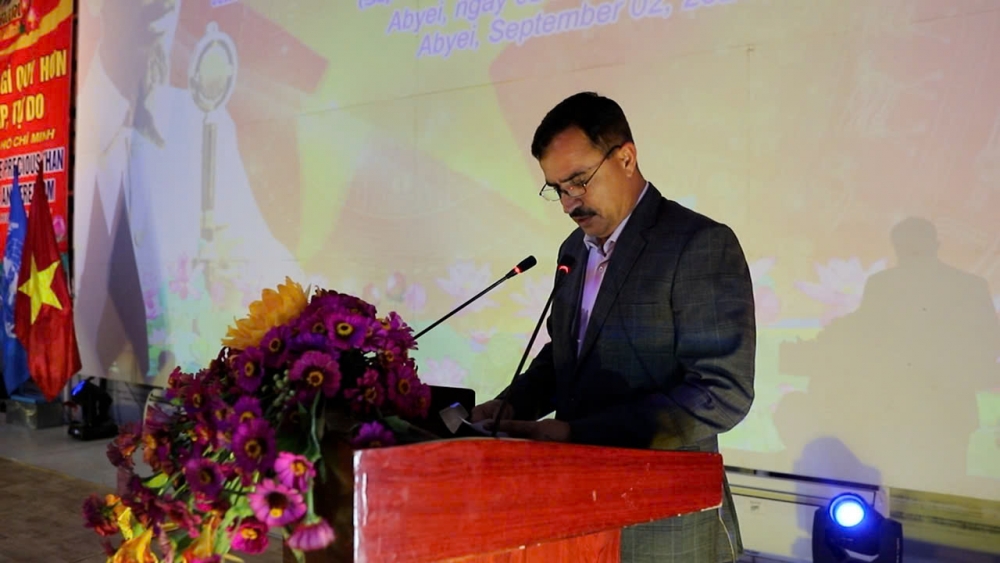 Chuẩn tướng Ameer Muhammad Umrani - Phó Tư lệnh lực lượng quân sự Phái bộ Gìn giữ hòa bình Liên hợp quốc tại Abyei phát biểu tại Lễ kỷ niệm.