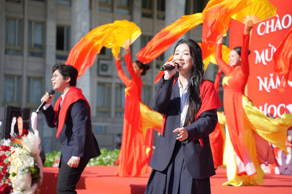 Thầy trò THPT Việt Đức rèn đức, luyện tài, đáp ứng yêu cầu hội nhập toàn cầu