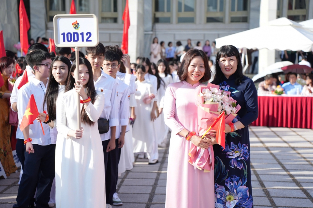 Thầy trò THPT Việt Đức rèn đức, luyện tài, đáp ứng hội nhập toàn cầu