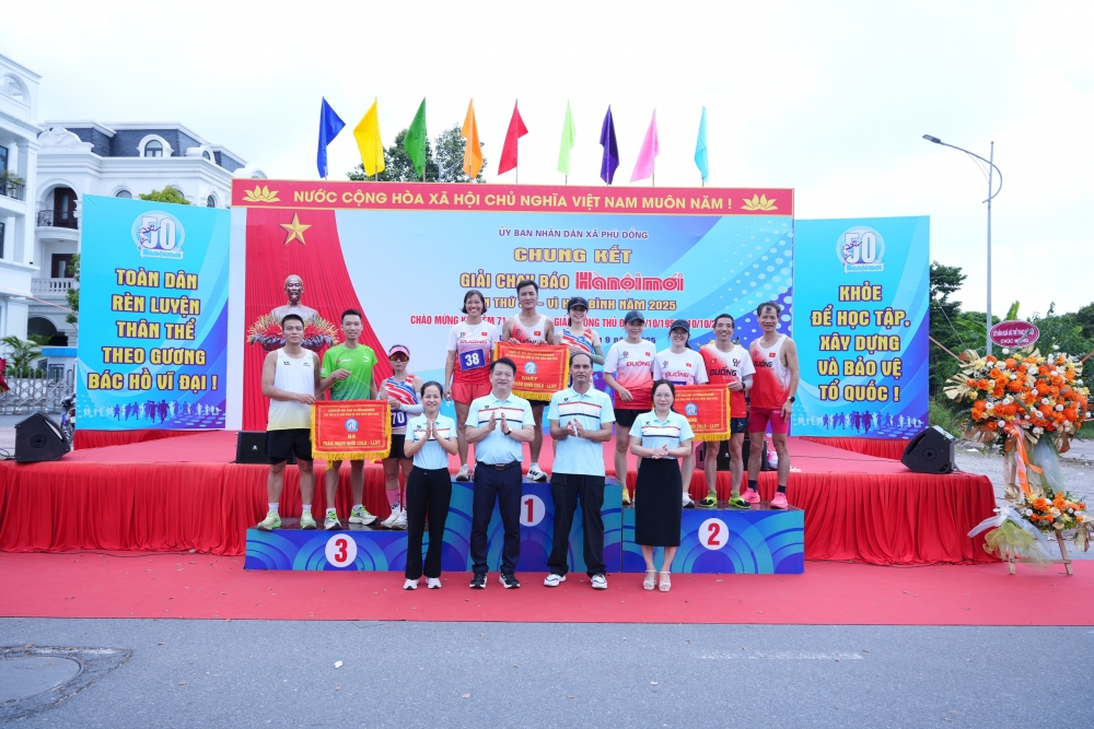 Xã Phù Đổng: Sôi nổi Chung kết Giải chạy Báo Hànộimới mở rộng lần thứ 50