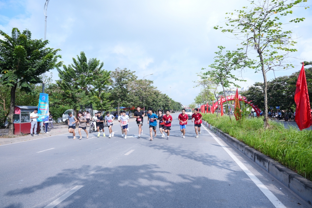 Xã Phù Đổng: Sôi nổi Chung kết Giải chạy Báo Hànộimới mở rộng lần thứ 50