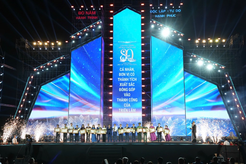 Triển lãm A80 khẳng định sức mạnh đại đoàn kết dân tộc