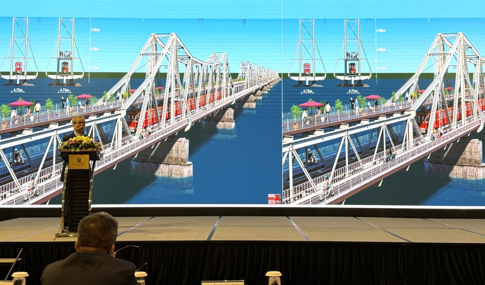 Bàn giải pháp cải tạo và phát huy giá trị lịch sử văn hóa cầu Long Biên