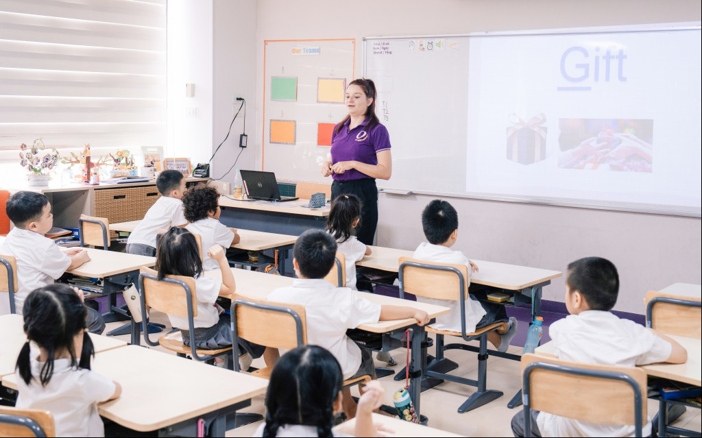 20 năm để tiếng Anh thành ngôn ngữ thứ hai trong trường học