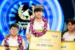 Thái Bình khen thưởng 100 triệu đồng cho nhà vô địch Olympia Đặng Lê Nguyên Vũ