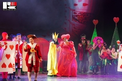 vo nhac kich alice in wonderland chinh thuc cong dien