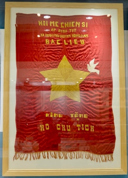Trưng bày hơn 200 hiện vật về Chủ tịch Hồ Chí Minh