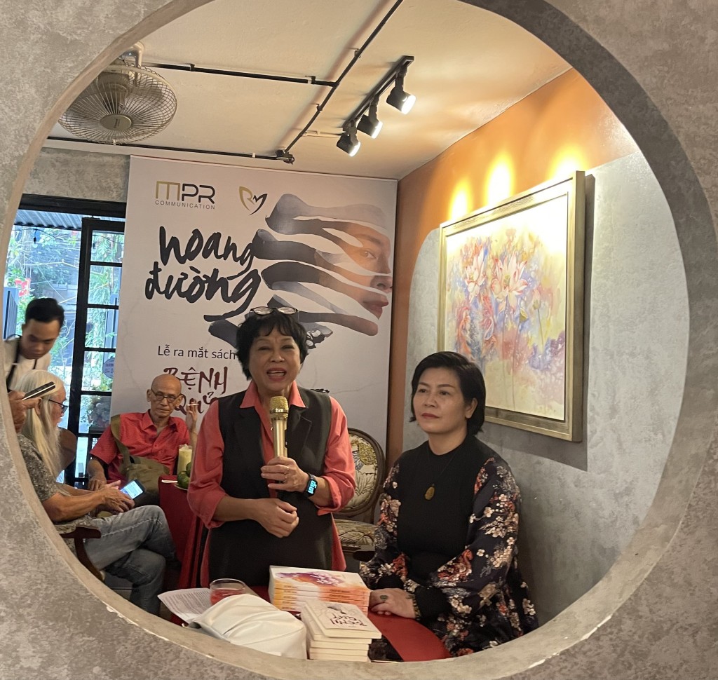 Xúc động cuốn tự truyện về cặp vợ chồng với cuộc chiến giành giật sự sống, thoát khỏi "Bệnh quỷ"