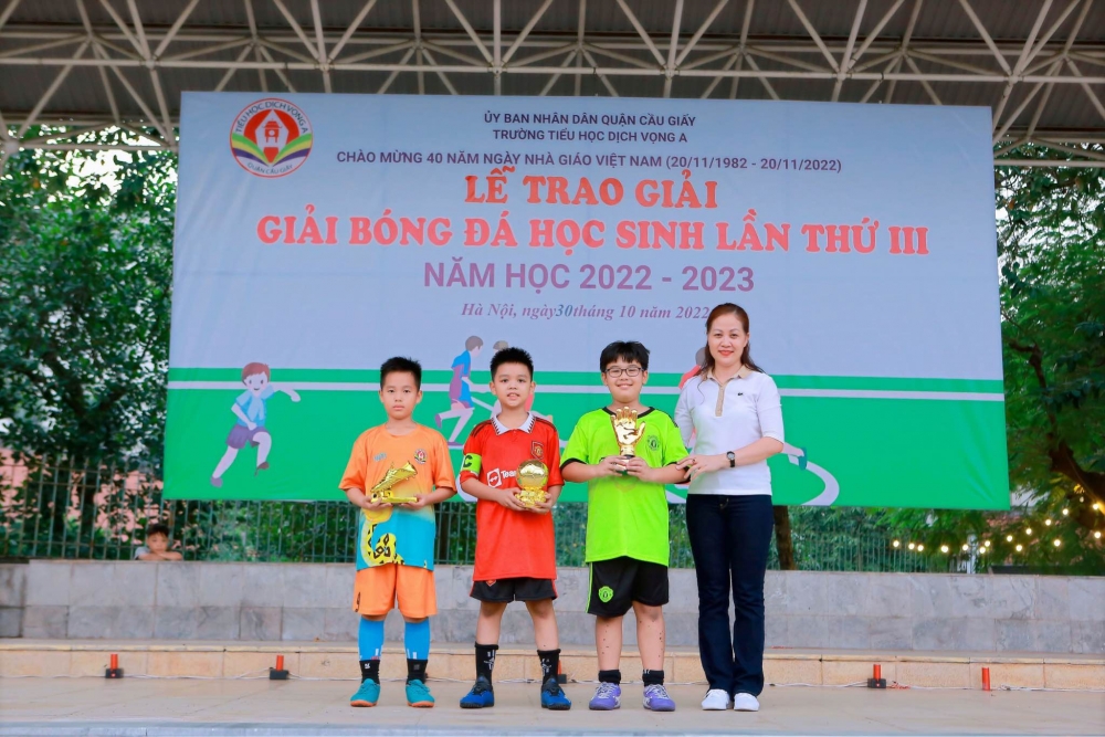 Dấu ấn Giải bóng đá học sinh Trường Tiểu học Dịch vụ A lần thứ III