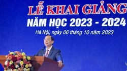 hon 4 ti dong hoc bong duoc trao tang tai le khai giang cua hoc vien ngan hang