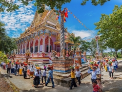 de tay ninh tro thanh diem den hap dan trong mat du khach