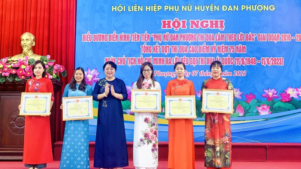 Hiệu quả từ cuộc vận động "Phụ nữ Thủ đô ứng xử đẹp"
