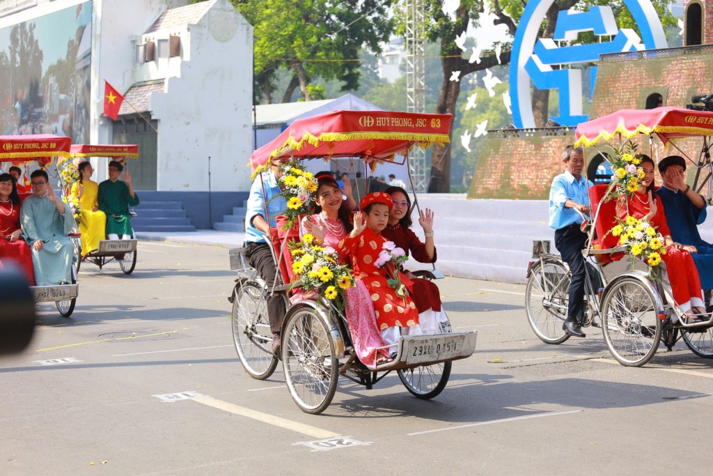 Tự hào, hùng tráng Ngày hội Văn hóa vì hòa bình