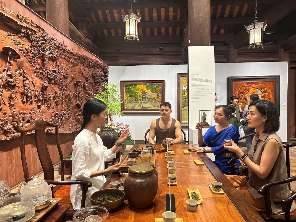 Khai mạc triển lãm “Sắc Tâm”