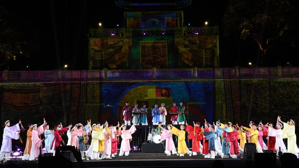 Hơn 1 triệu lượt khách tham quan Lễ hội Văn hóa Thế giới lần thứ nhất
