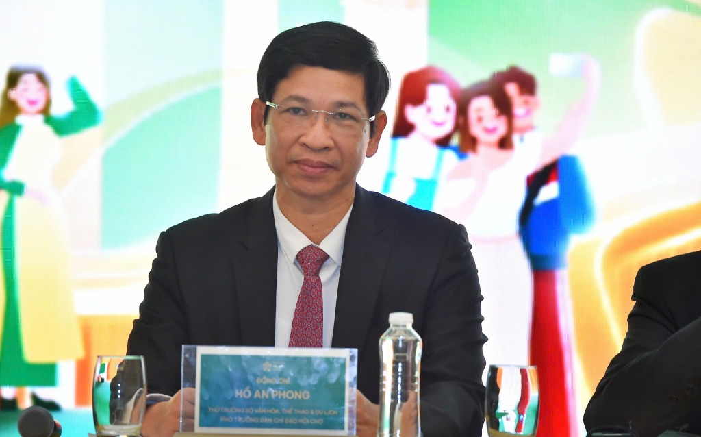 Hơn 2.500 doanh nghiệp tham gia “siêu hội chợ quốc gia” Hơn 2.500 doanh nghiệp tham gia “siêu hội chợ quốc gia”