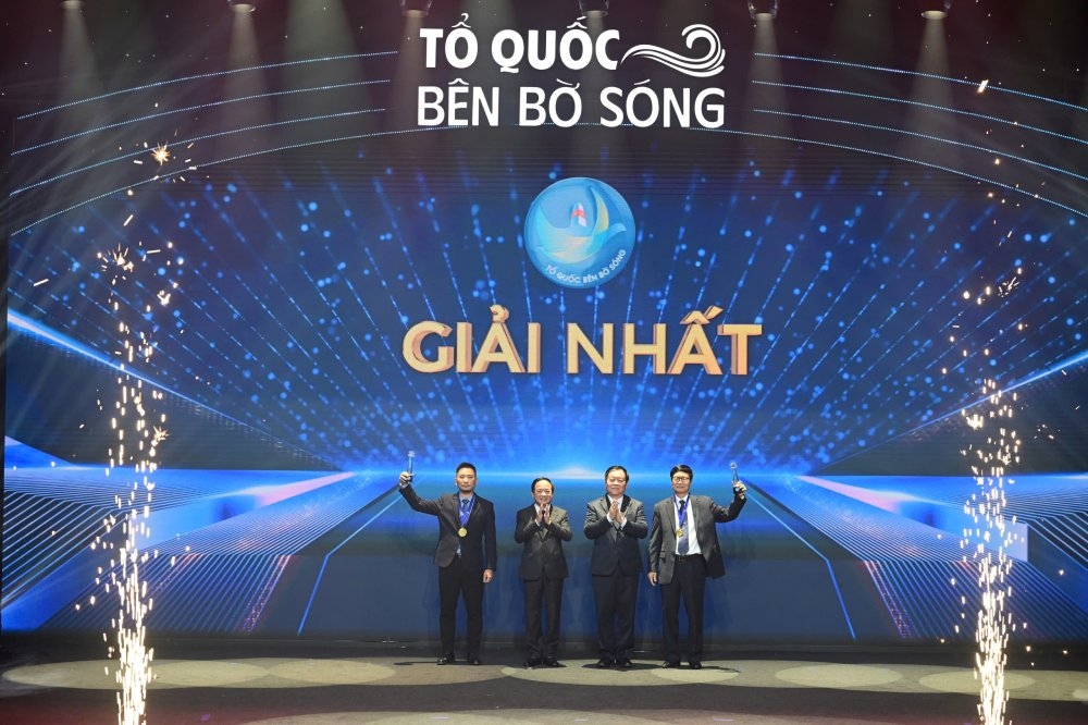 “Tổ quốc bên bờ sóng” đánh thức tình yêu biển, đảo Việt Nam