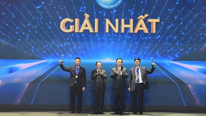 “Tổ quốc bên bờ sóng” đánh thức tình yêu biển, đảo Việt Nam