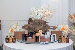 Ra mắt dòng sản phẩm nước hoa và chăm sóc sức khỏe chiết xuất từ trầm hương