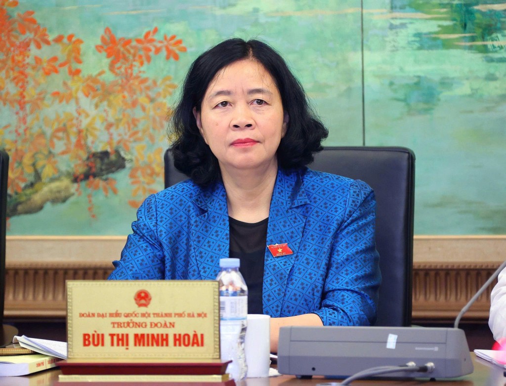 Đồng chí Bùi Thị Minh Hoài, Ủy viên Bộ Chính trị, Bí thư Thành ủy, Trưởng Đoàn ĐBQH thành phố Hà Nội.