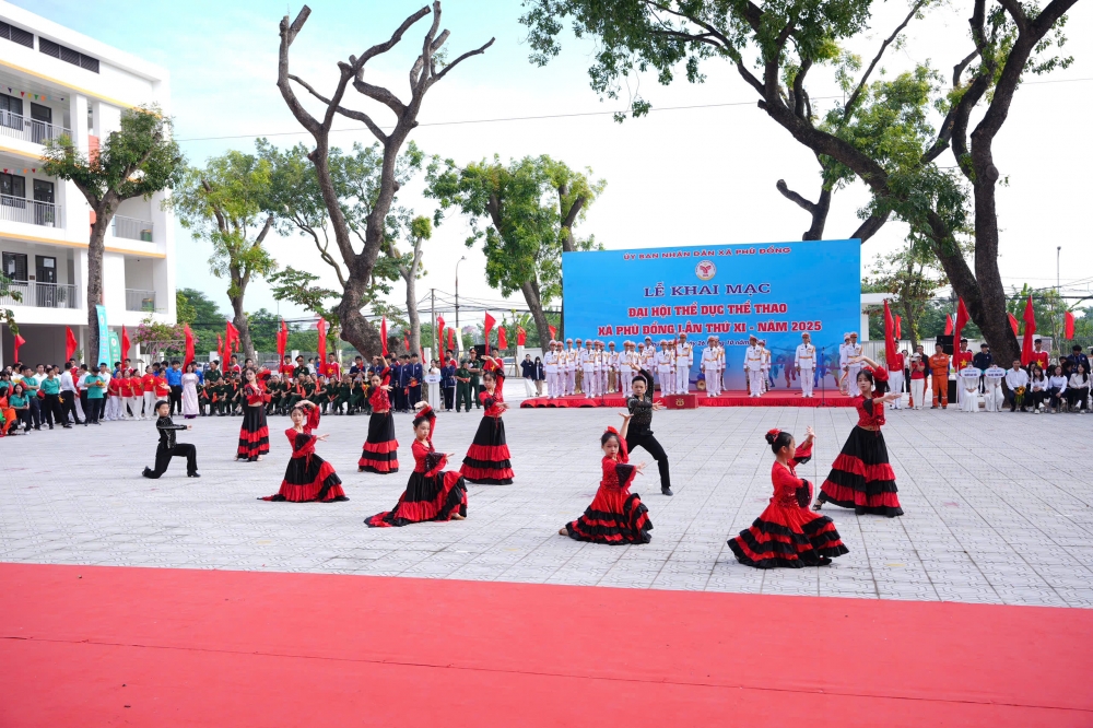 Đại hội Thể dục - Thể thao xã Phù Đổng quy tụ 2500 người tham dự