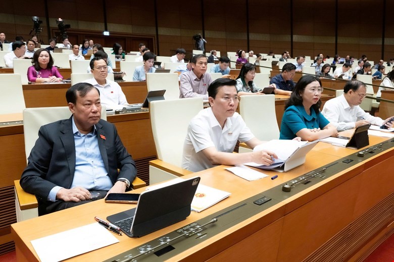 Kiến nghị sớm có chính sách đãi ngộ thỏa đáng cho cán bộ, công