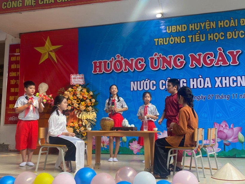 Sôi nổi các hoạt động hưởng ứng Ngày Pháp luật Việt Nam ở các trường học