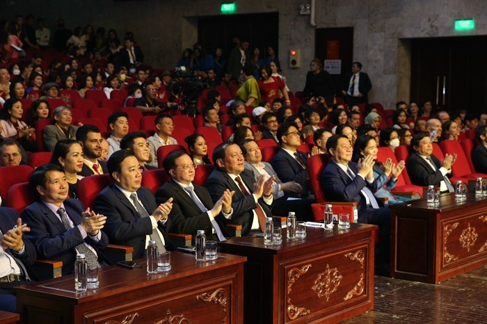 Các vị lãnh đạo Trung ương và Hà Nội tham dự khai mạc LHP