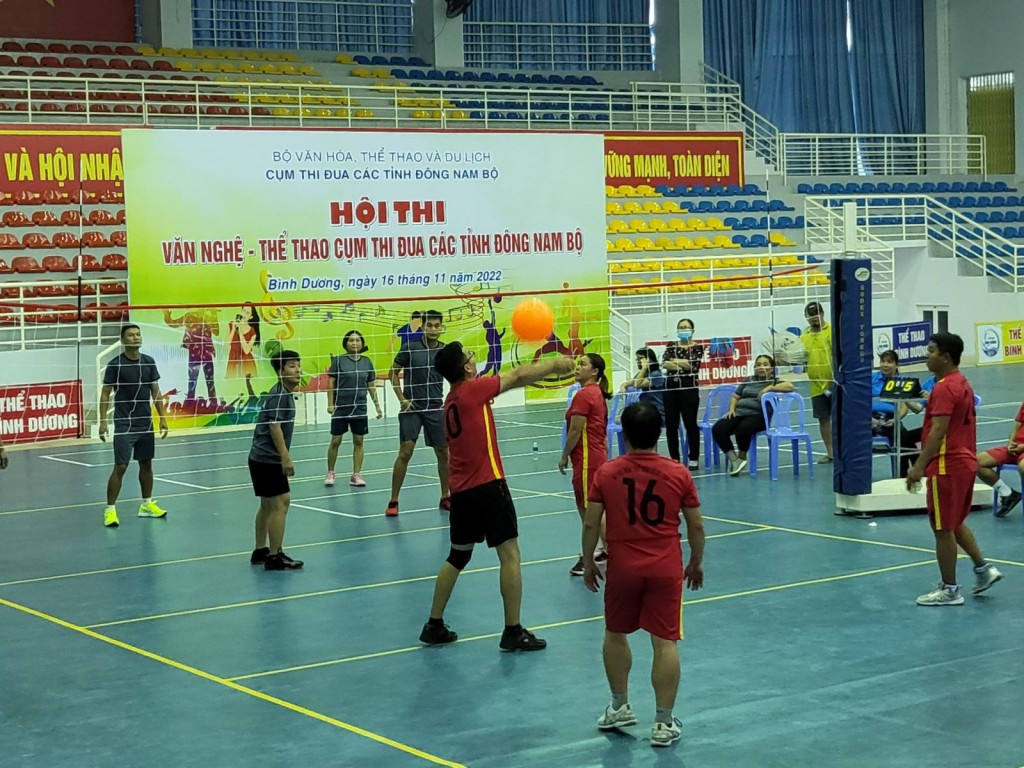 Trận chung kết Bóng chuyền hơi giữa Bình Phước và Tây Ninh