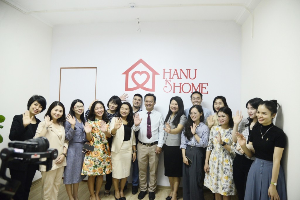 Trường Đại học Hà Nội khai trương dự án tham vấn tâm lý học đường