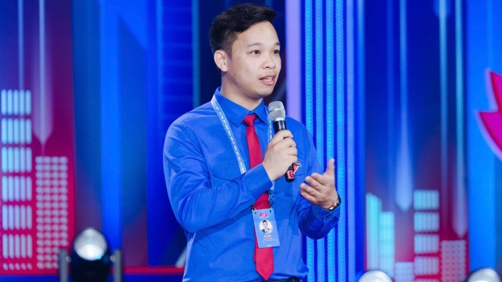 Tích cực thu hút, trọng dụng, giữ chân nhân tài người Việt