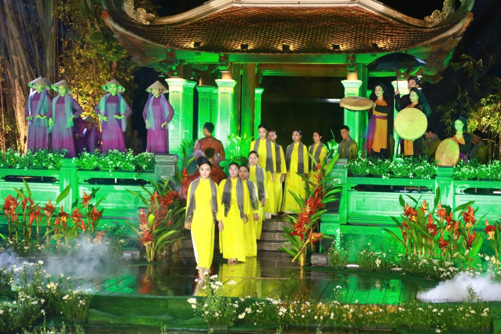 Áo dài kể chuyện di sản