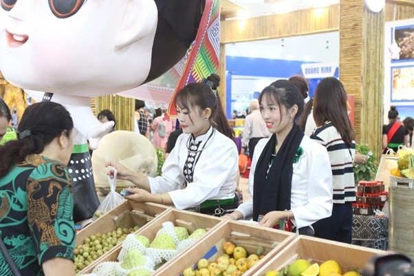 Nỗ lực gùi nương xuống phố, lan tỏa hương sắc vùng cao