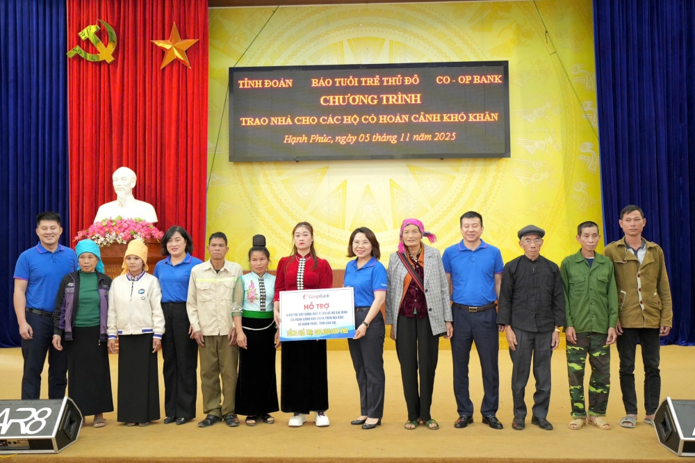 Báo Tuổi trẻ Thủ đô trao tặng 540 triệu đồng, chung tay xóa nhà tạm tại Lào Cai Báo Tuổi trẻ Thủ đô trao tặng 540 triệu đồng, chung tay xóa nhà tạm tại Lào Cai