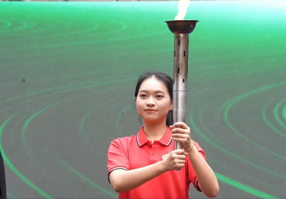 Viết tiếp trang sử vàng của Trường THPT Việt Đức