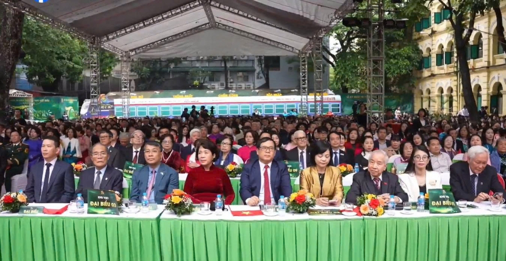 Viết tiếp trang sử vàng của Trường THPT Việt Đức