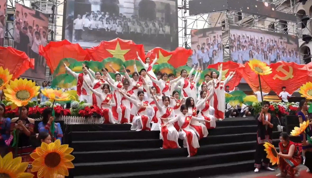 Viết tiếp trang sử vàng của Trường THPT Việt Đức