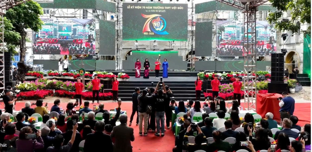 Tự hào viết tiếp trang sử vàng của Trường THPT Việt Đức