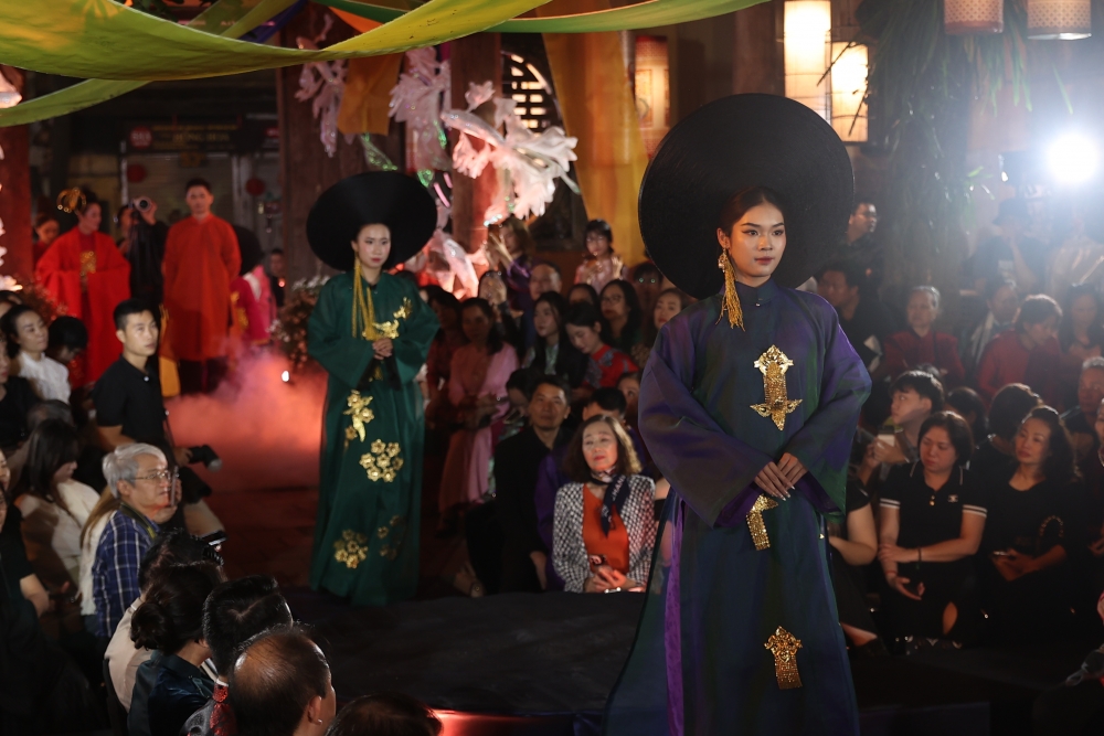 Hành trình 30 năm tôn vinh di sản áo dài Việt Nam của NTK David Minh Đức