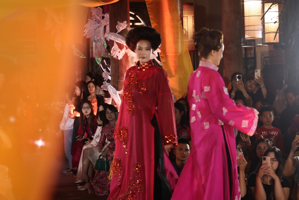 Hành trình 30 năm tôn vinh di sản áo dài Việt Nam của NTK David Minh Đức