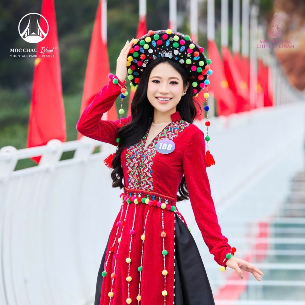 Mãn nhãn với màn trình diễn áo dài tại Chung kết  