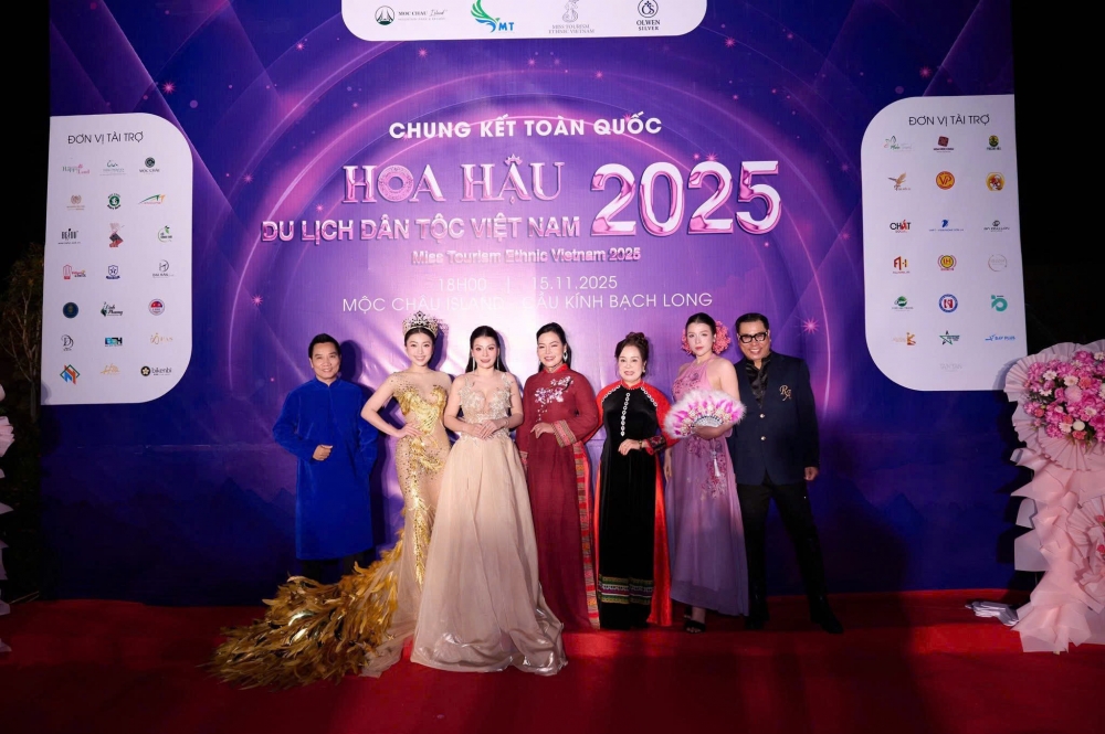 Mãn nhãn với màn trình diễn áo dài tại Chung kết  "Hoa hậu Du lịch Dân tộc Việt Nam 2025"