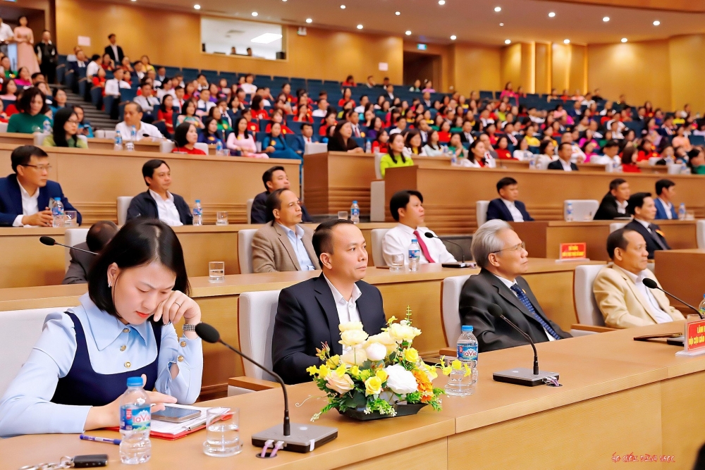 Tuyên dương, khen thưởng nhà giáo tiêu biểu tỉnh Lào Cai năm 2025