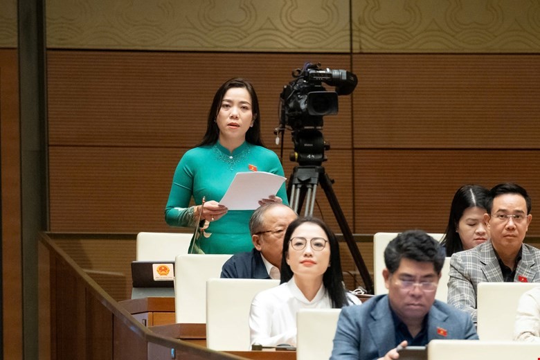 Quyết tâm hoàn thiện thể chế để giáo dục phát triển mạnh mẽ