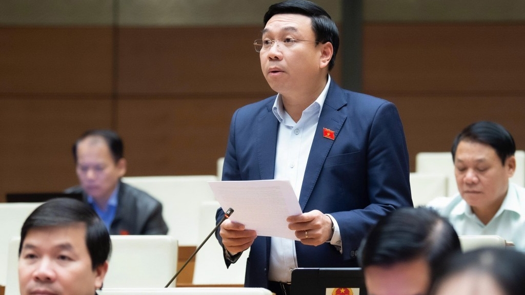 Không thể đột phá giáo dục nếu thiếu trường lớp và giáo viên