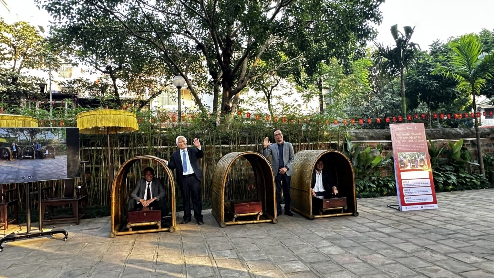 Trải nghiệm miễn phí “Việt Nam Diệu Sử” tại Văn Miếu – Quốc Tử Giám