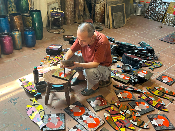 Trăm năm gìn giữ vẻ đẹp vàng son của sơn mài Việt Nam