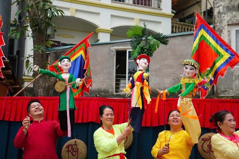 Chuyện đời nghệ nhân kiên trì giữ lửa tinh hoa rối cạn Tế Tiêu